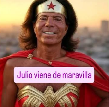 Mujer Maravilla anunciando la celebración